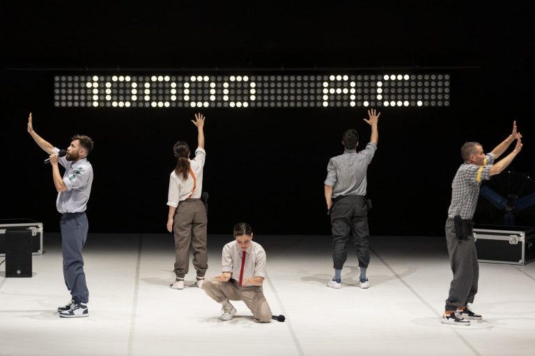 L'Angelo della Storia by Sotterraneo ph. Giulia di Vitantonio_courtesy Inteatro festival1